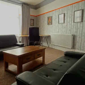  Apartment Earthling 1,